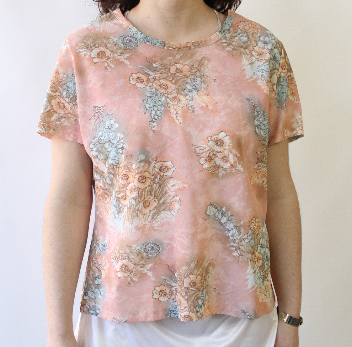 70s Peachy Pink Floral Poly Tee