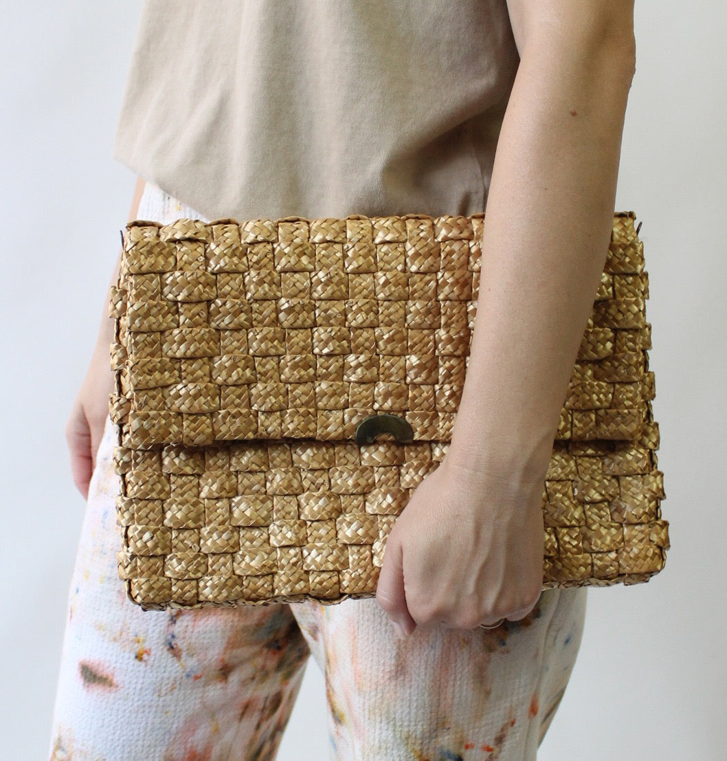 80s Woven Clutch