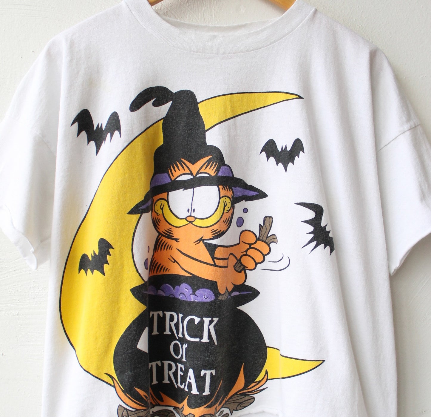 90s Garfield Halloween Cut Tee