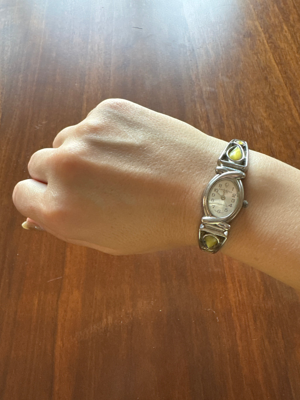 90s Gem Stone Expansion Band Wristwatch