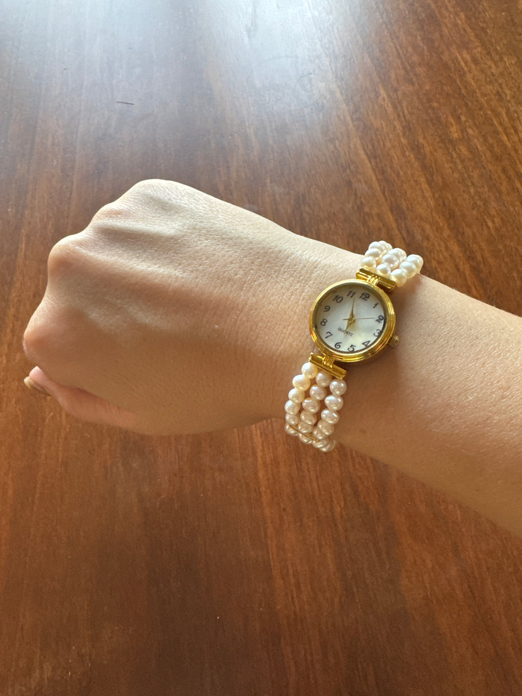 90s Gold Hardware Analog Wristwatch with Pearl Band