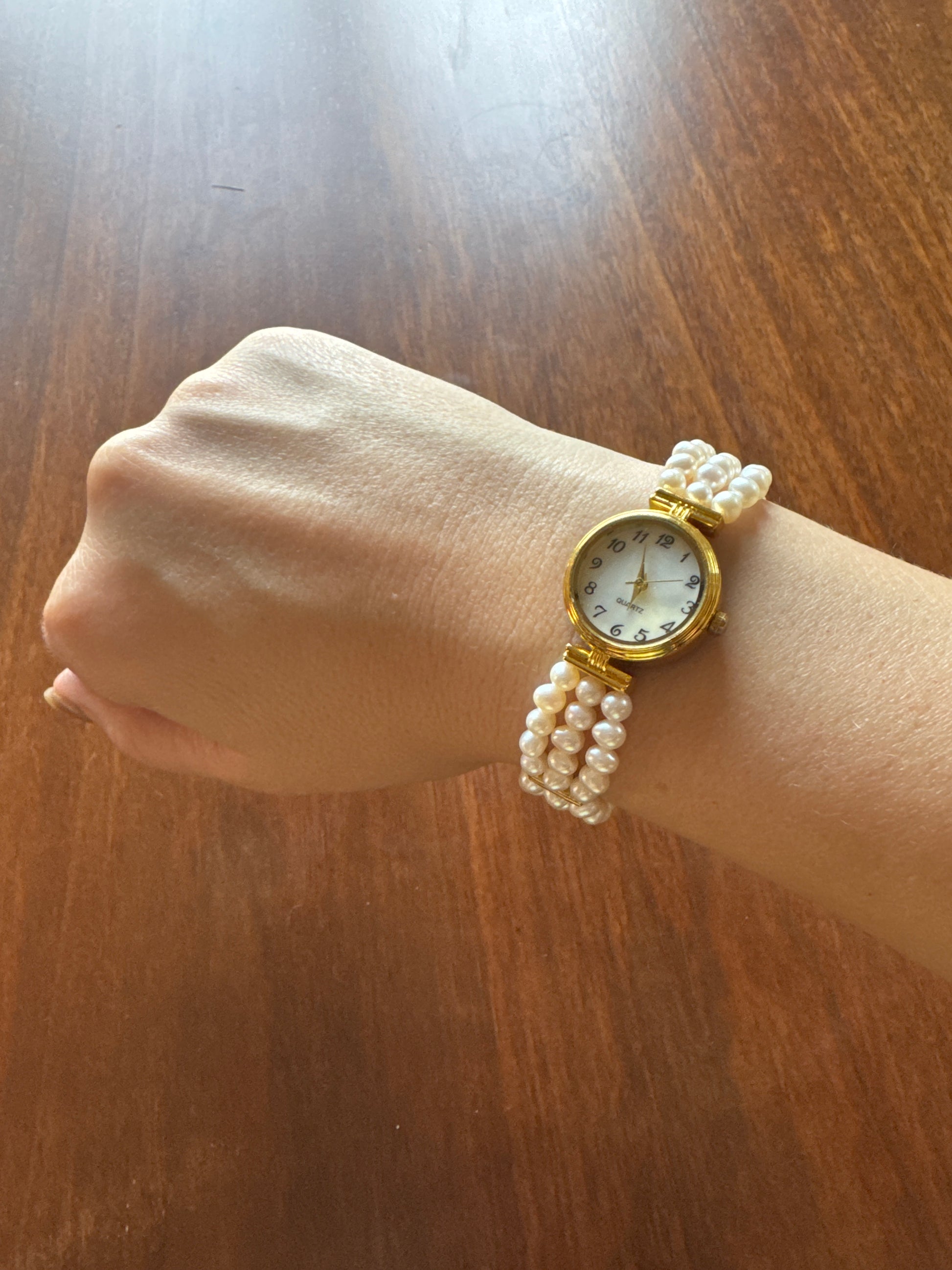 90s Gold Hardware Analog Wristwatch with Pearl Band