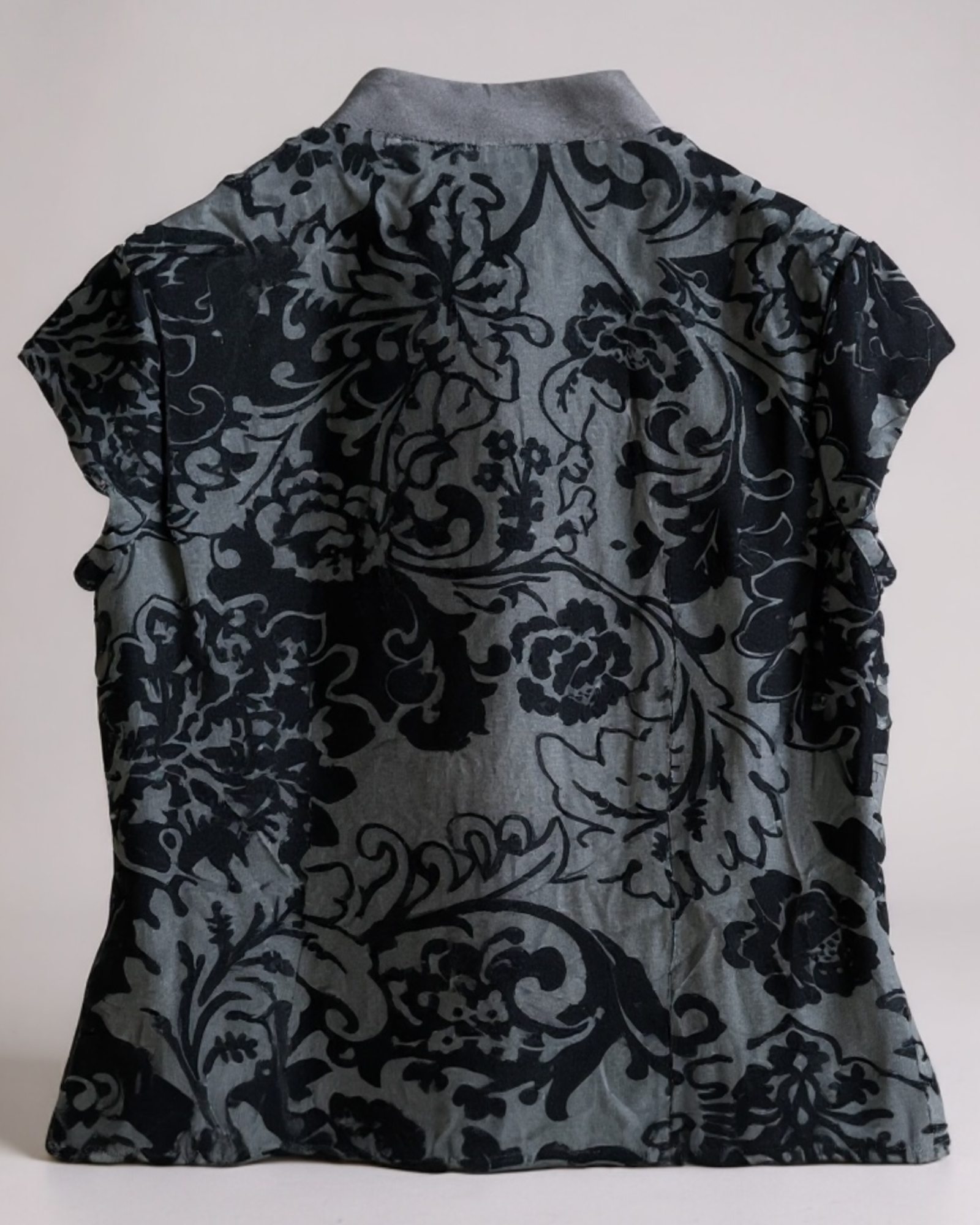 90s Burnout Mandarin Collar Top