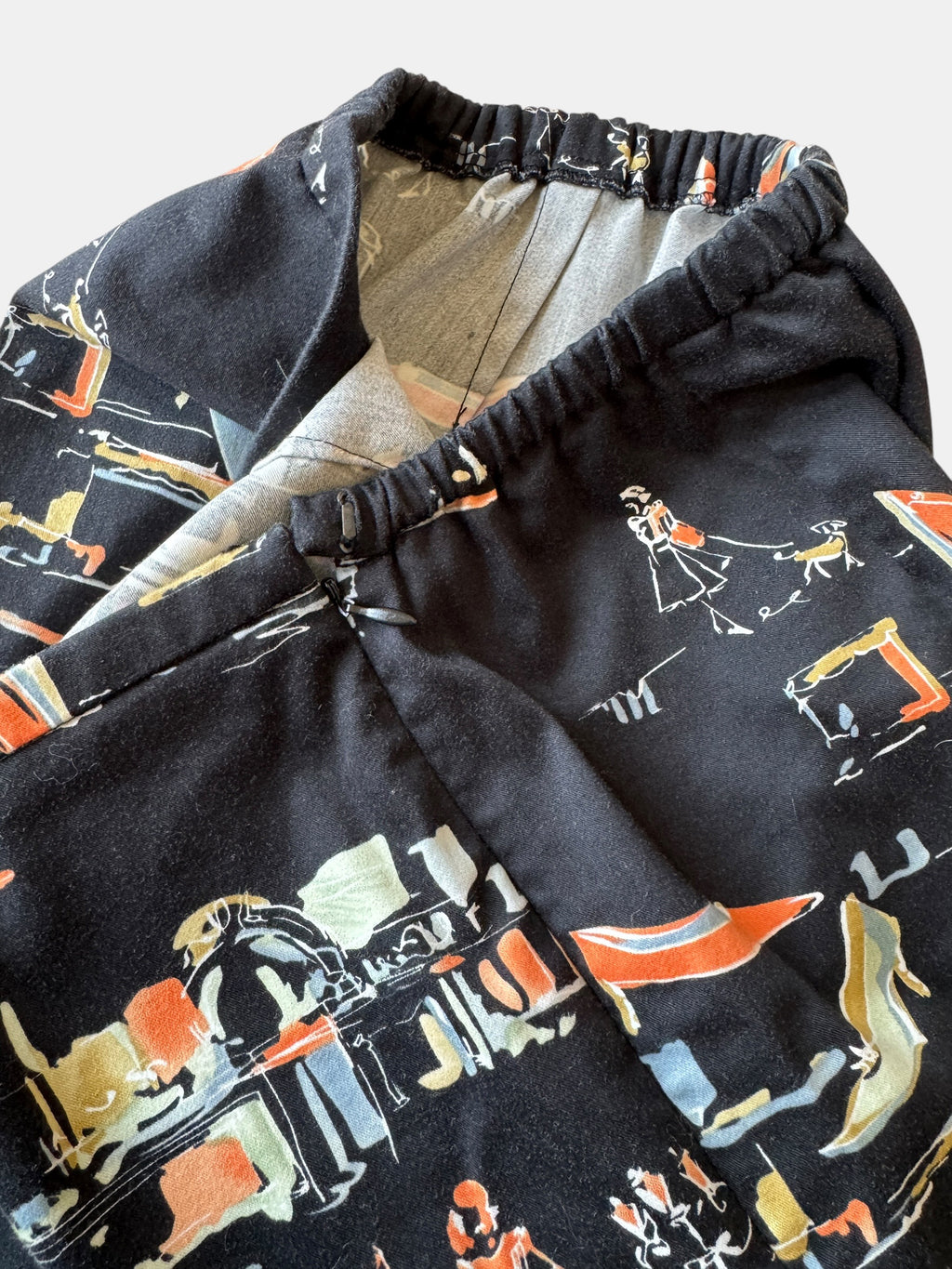90s Ladies Who Lunch Novelty Print Capris
