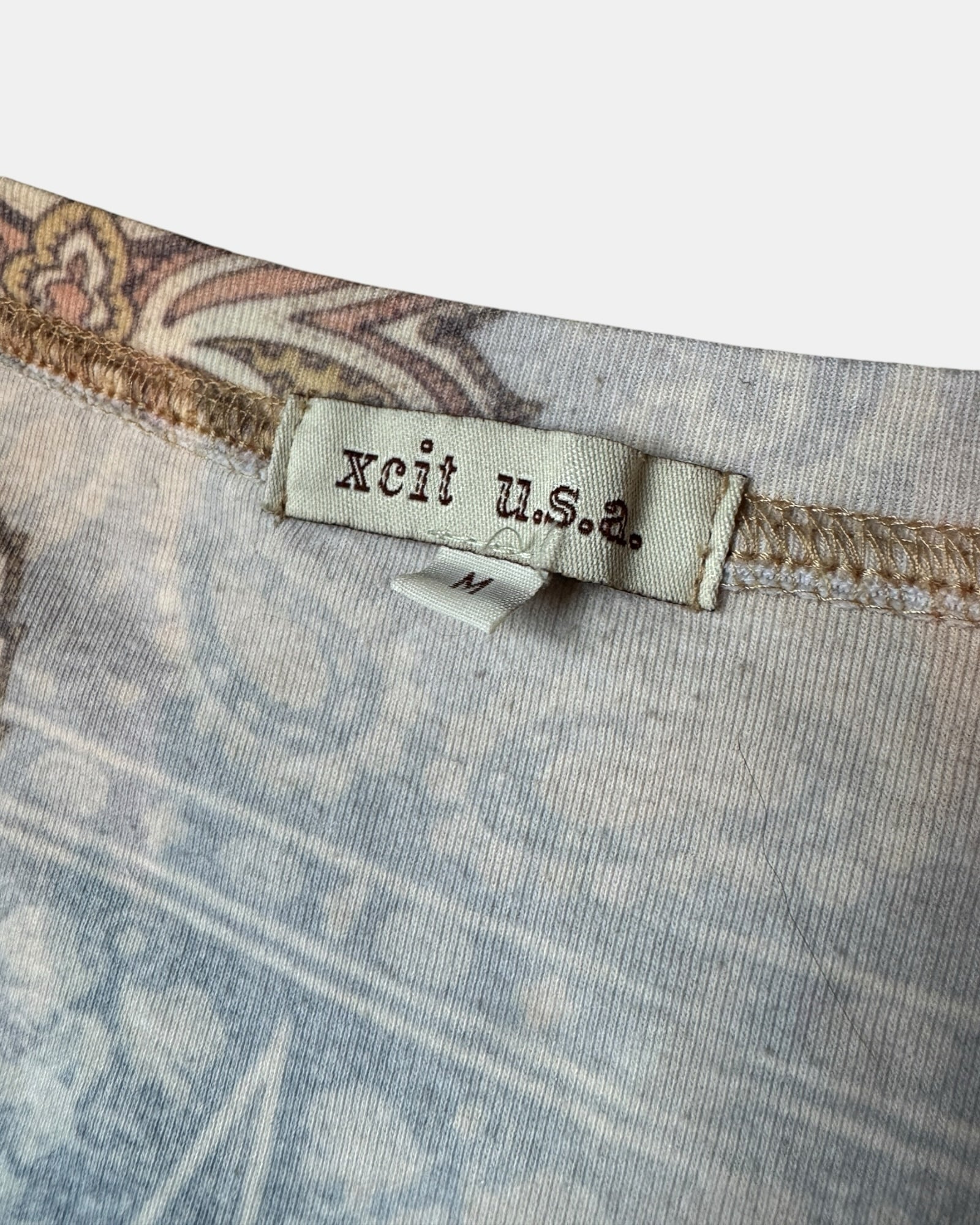 Highway Robbery Vintage xcit u.s.a. short sleeve top with paisley floral print and interior brand label
